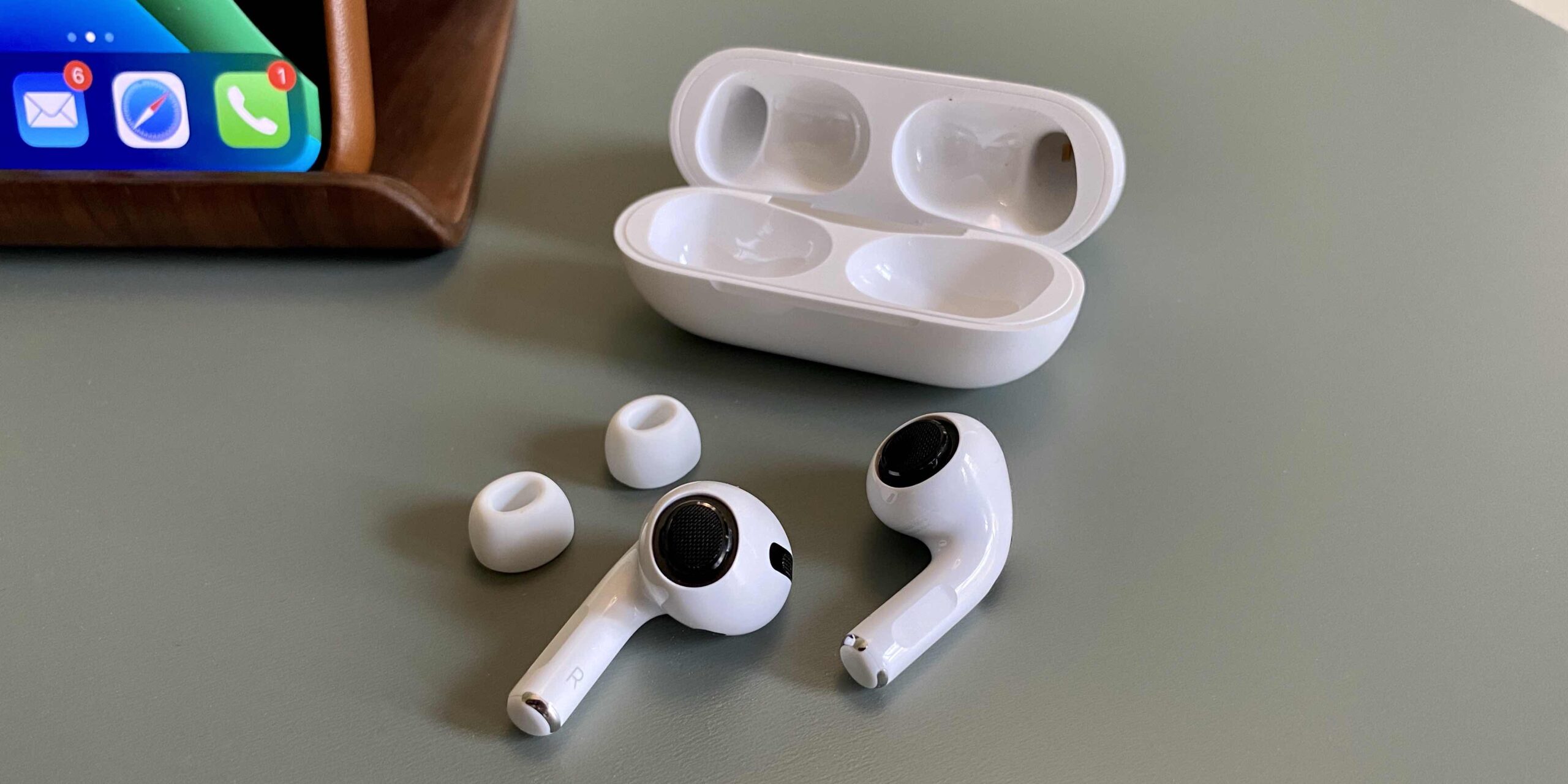How to Clean Airpods Pro